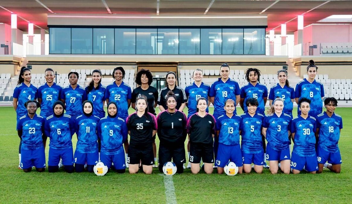 Abu Dhabi sends a delegation of the women's football team to Hanoi